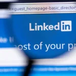 LinkedIn Şirket Sayfası Mesajlaşmasını Tüm Markalara Sunuyor